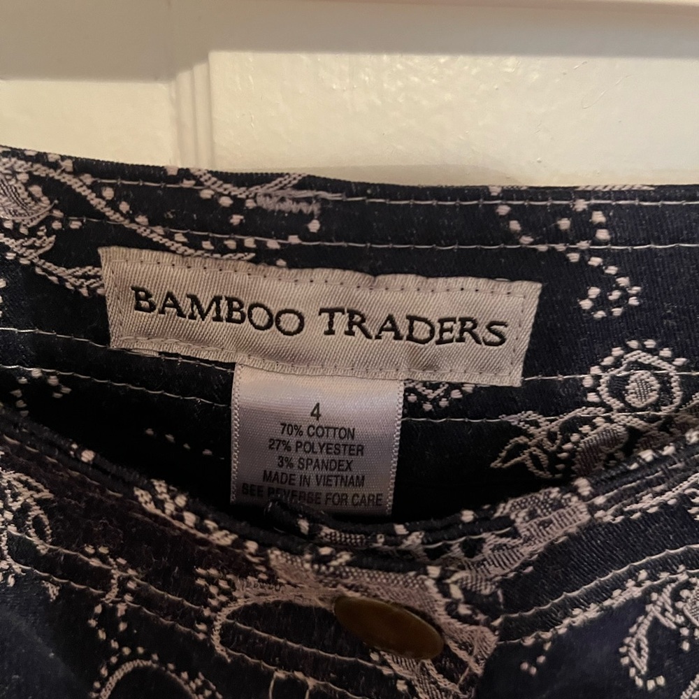 Floral patterned pants - Picture 5 of 7